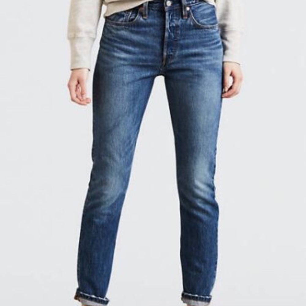 NWOT Levi’s 501 skinny dark wash